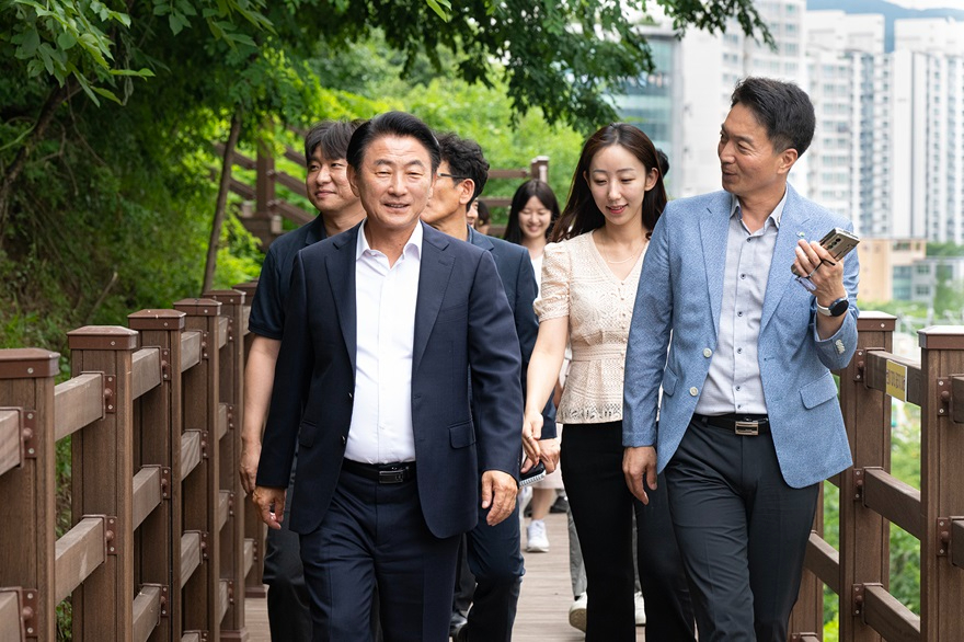1.시민소통담당관(LH 경기북부지역본부 유치 1주년, 기업도시 도약 신호탄 되다)1.jpg