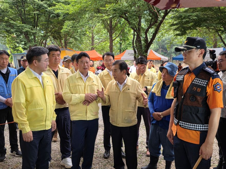 윤호중 산장관광지 방문.jpg