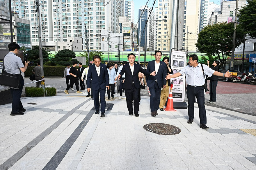 4.도시디자인과(의정부시, 사람 중심의 망월로 시민과 함께 걷다)3.JPG