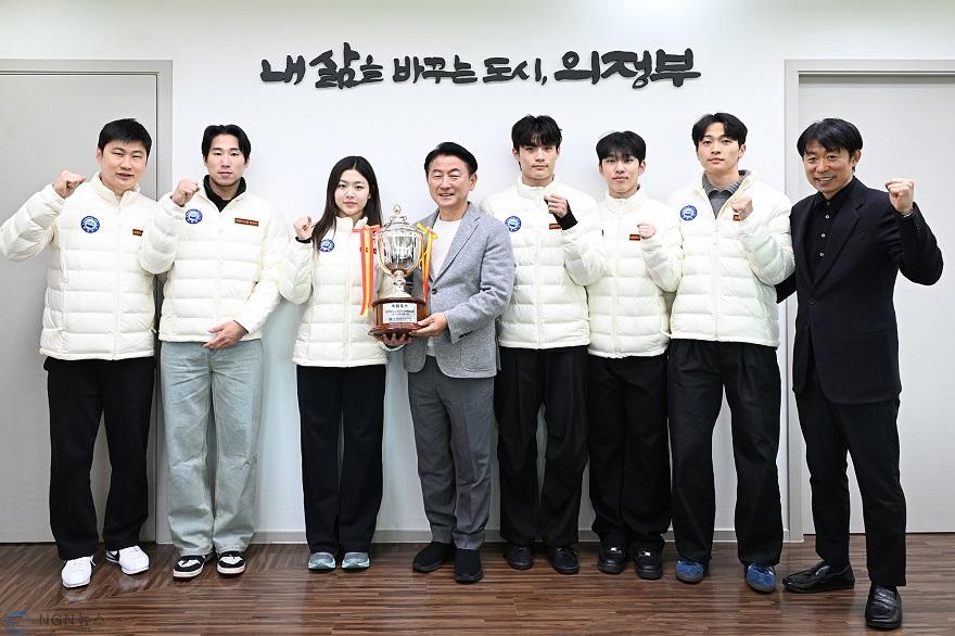 체육과(의정부시청 빙상팀, 실업빙상연맹 회장배 ‘10년 연속’ 종합우승 금자탑).JPG
