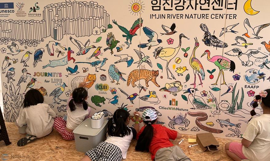 2.연천군, 구석기축제서 ‘유네스코 자연놀이터’ 운영해 나흘간 1,800명 방문3.JPG