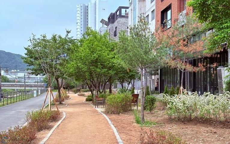 사본 - 2.녹지산림과(의정부시, 민락천 따라 걷고 쉬는 ‘감성쉼터’ 전 구간 완성).jpg