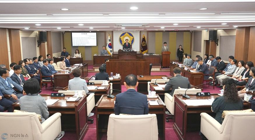 포천시의회, 제194회 임시회 개회(1).jpg