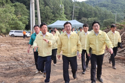 서태원 가평군수, 윤호중 장관과 수해 복구 현장 점검