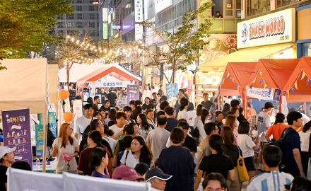 의정부시, 제4회 민락맥주축제 성료…대학생 자원봉사 빛나