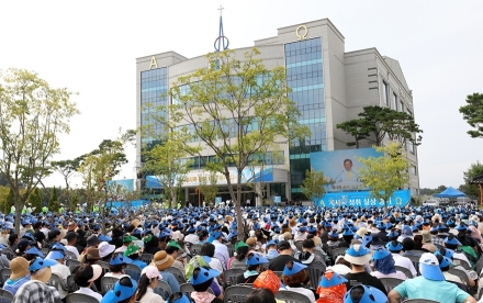 신천지 말씀대성회 7500명 운집에 청주 들썩… 참석 목회자들 회개 쏟아내