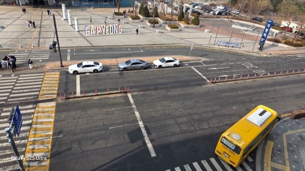 “10분마다 손님 싣고 나른다”…가평역 ‘마트 셔틀 10여대’, 수년째 무풍지대