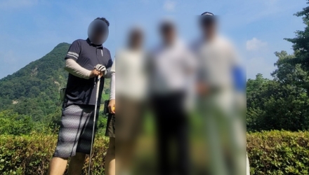 황금 연휴 앞둔 가평군청 건설과 '개점휴업'…민원인은 발길 돌리고, 건설과장은 골프장
