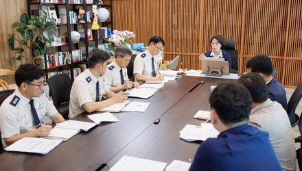 추미애 지사, 인천 물류센터 화재 계기 긴급 대책회의 주재
