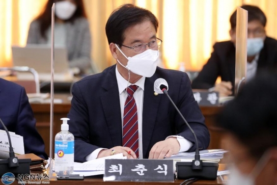 최춘식 의원, “백신패스 시행 이후 일일확진자 44배 폭증”