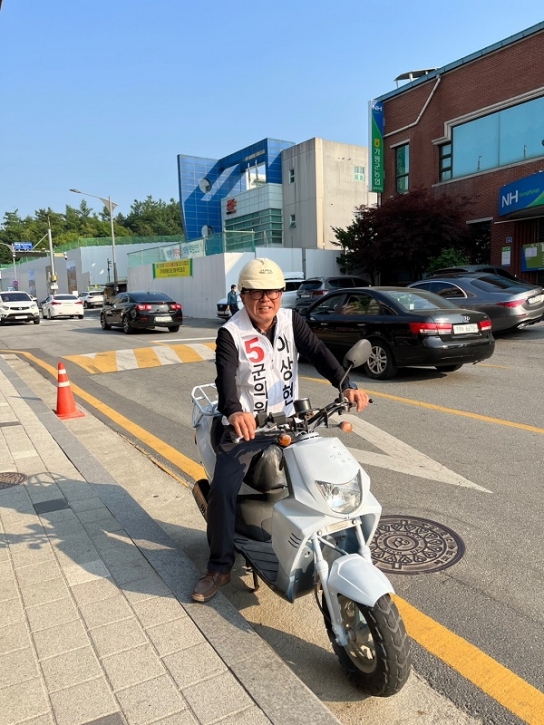 이상현 가평군의원 후보, 홀로 모터 사이클 타며 이색 선거운동 눈길