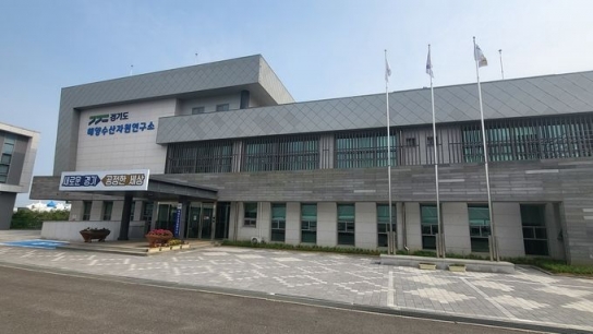 경기도, 강·하천에 붕어·다슬기, 총 53만 마리 방류