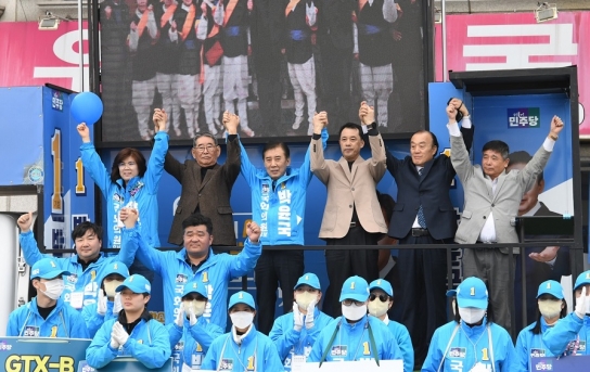 “가평의 민심이 출렁이고 있다!” 양재수·이진용 전 가평군수, 박윤국 후보 전격 지지선언!
