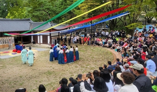 남양주시 평내동 주민자치회, ‘궁집에서 전통 혼례’ 성황리 개최