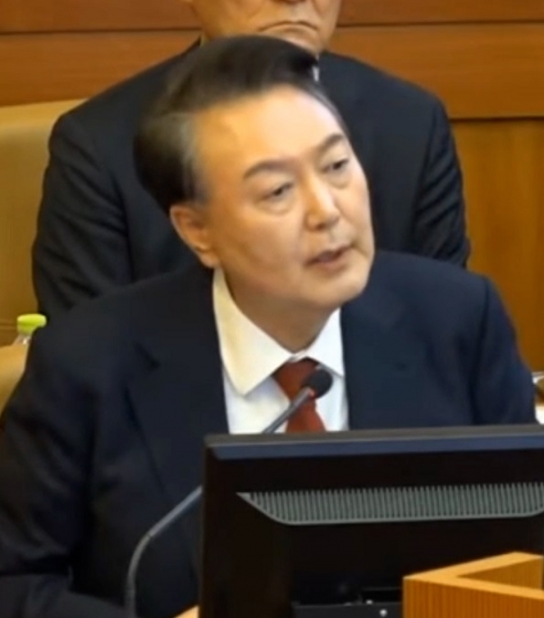 정청래의 내로남불....윤 대통령에 '되치기'