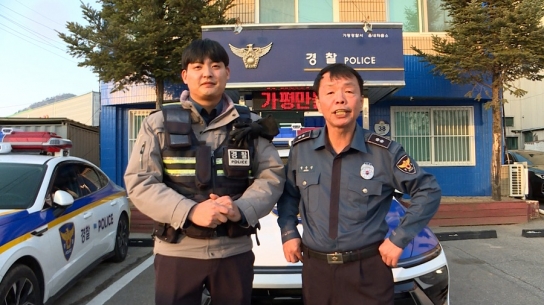 [속보] 경기 가평경찰서 ‘중국인 보이스 피싱 수거책  검거’