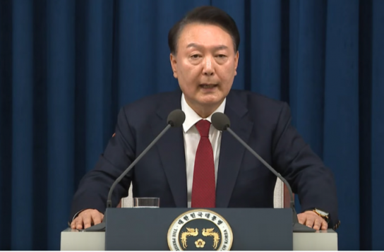 尹 "국민변호인단에 감사와 죄송"…파면 후 두 번째 메시지