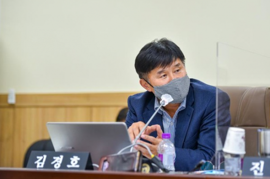 [기고=김경호 전 경기도 의원] 군의원인가, 국회의원인가 — 김용태 의원의 행보를 돌아보며