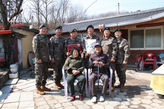 “축하 대신 나눔을” 비호여단, 쌀 520kg 지역사회 기부