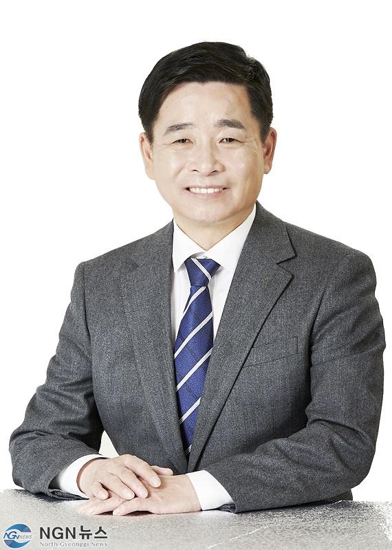 송기욱.jpg