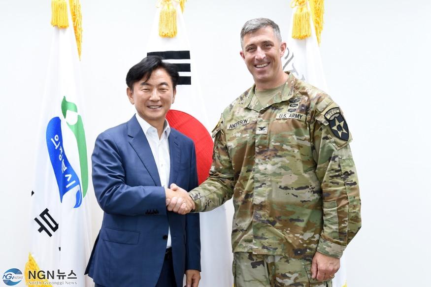 기획예산과(김동근 의정부시장, 미2사단 부사단장과 첫 만남 가져)1.JPG