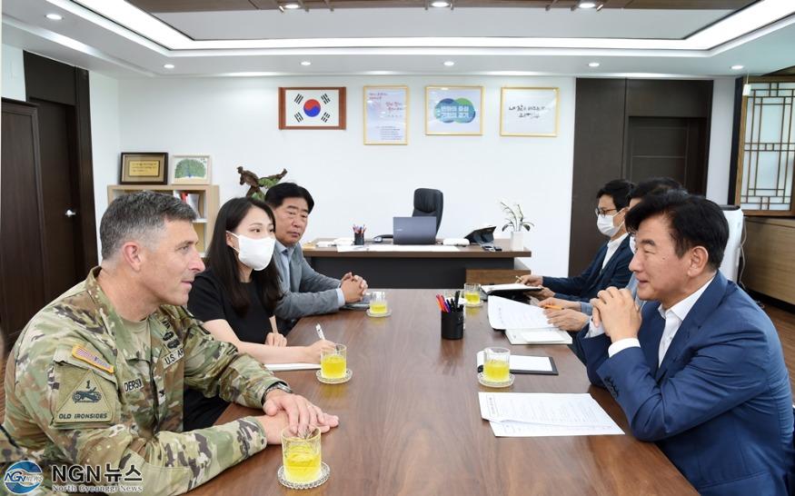 기획예산과(김동근 의정부시장, 미2사단 부사단장과 첫 만남 가져)3.JPG