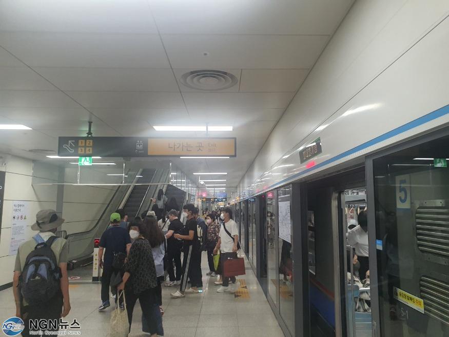 (0726)[철도교통과]남양주시 “8월 1일부터 4호선 진접선 심야 연장 운행”(사진2).jpg