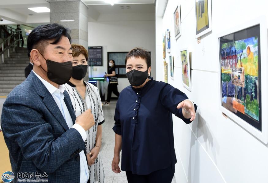 노인장애인과(의정부시청, 발달장애인 공예·미술작품 전시회 개최)3.JPG