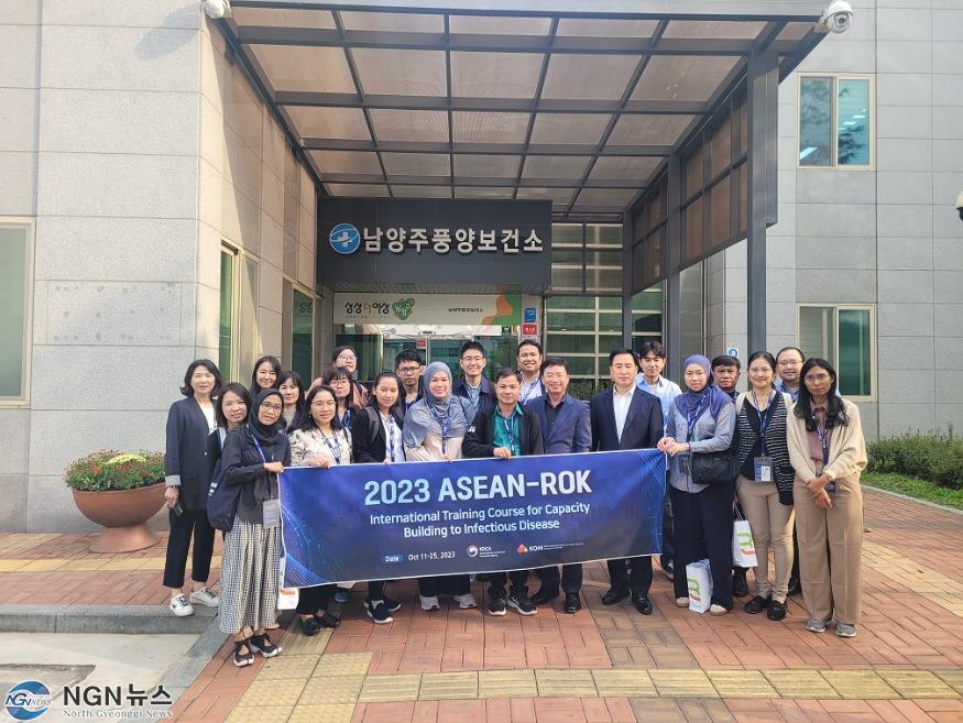 (1016)[풍양 보건정책과]아세안 9개국 보건방역 전문가, K-감염병대응 벤치마킹 위해 남양주풍양보건소 방문(사진1).jpg