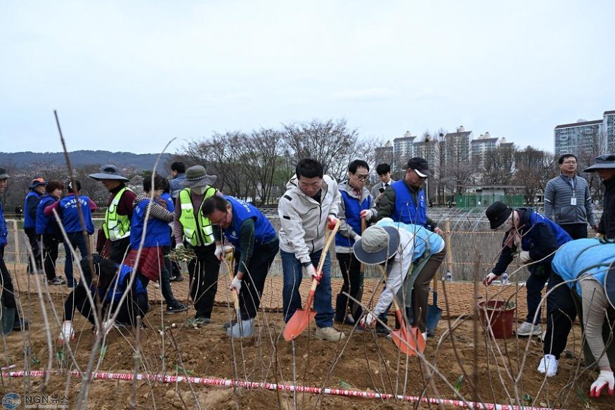 0404 구리시, 제79회 식목행사 실시(3).JPG