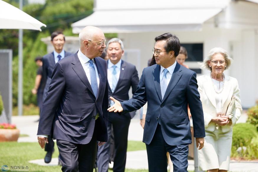 ‘경기도+4차산업혁명센터+설립’+협약체결_사진자료(3).jpg