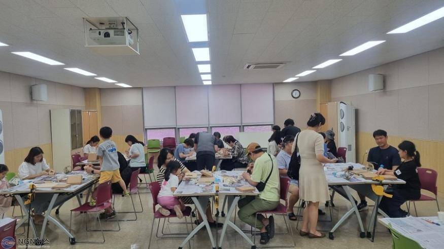 (사진)6. 한반도 통일미래센터 ‘목공 DIY키트’ 행사 진행.jpg