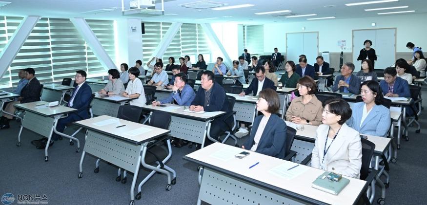 0925 구리시, 고위직 공무원 대상 성희롱, 성폭력 예방교육 실시(2).JPG