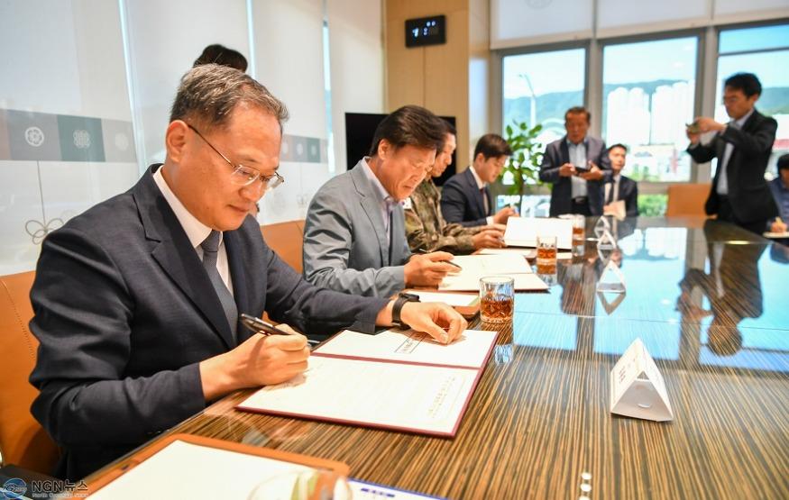 1-3 포천시, 민․관․군 국회 소통 협의회 구성 협약식 개최 .JPG