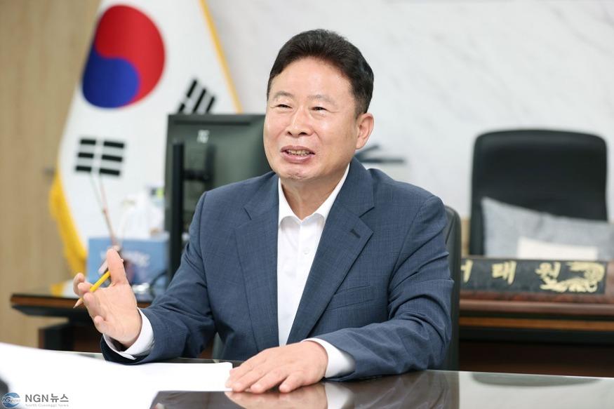 (가)[가평군수 기고문]가평군 체류인구 99만명, 지역회생 원동력 ‘기회’(서태원 가평군수) .jpg