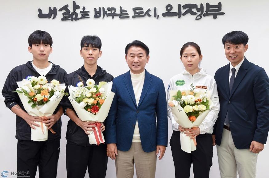 3.체육과(의정부시청 빙상팀, 2025 하얼빈 동계아시안게임서 금빛 질주… 메달 5개 획득).JPG