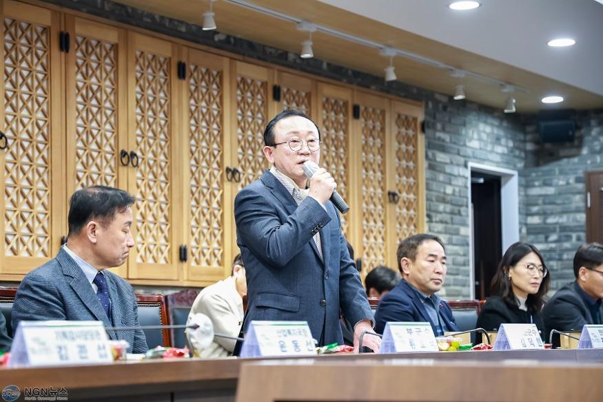 연천군, 역대 군수 및 의장 간담회 개최 (3).jpg