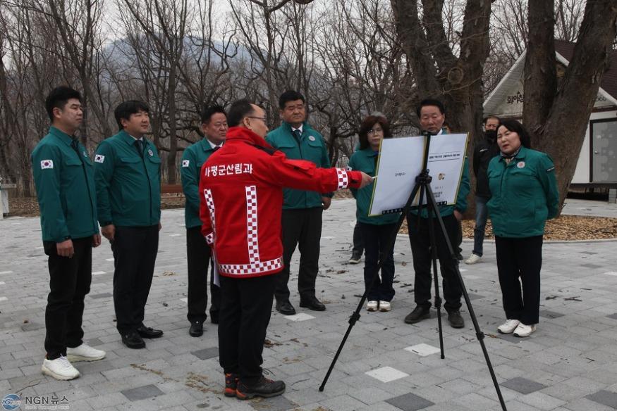 20250403 보도자료(가평군의회 산불취약지역 현장 점검)-2.JPG